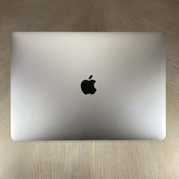 MacBook Air 13-inch M1 8-Core CPU, 8-Core GPU - 8GB Unified RAM - 512GB SSD - Space Grey - Grade A Certified Pre-owned (Larger Storage) - Image 9