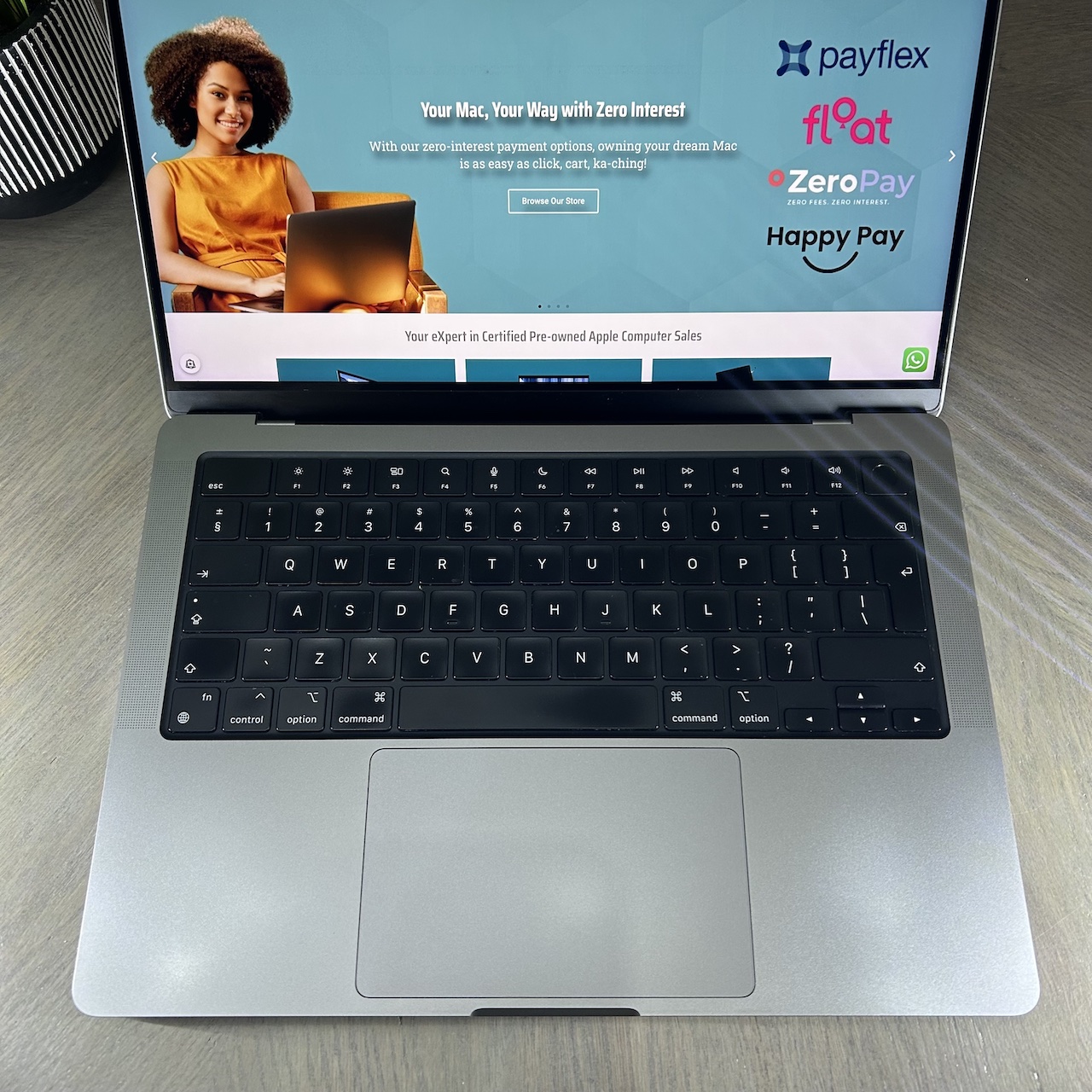 MacBook Pro 14-inch M1 Pro 8-Core CPU, 14-Core GPU-16GB RAM-512GB