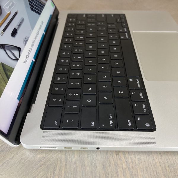MacBook Pro 14-inch M2 Pro 12-Core CPU, 19-Core GPU-16GB RAM- 1TB (2023)- Silver - Grade A+ Certified Pre-owned - Image 5