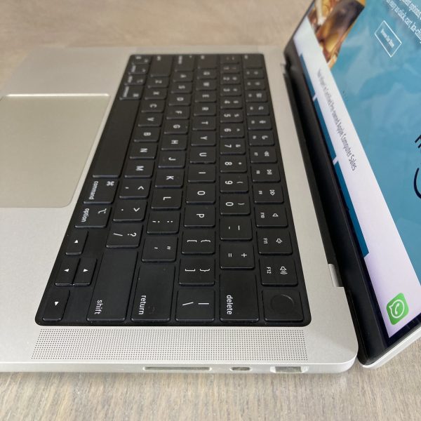 MacBook Pro 14-inch M2 Pro 12-Core CPU, 19-Core GPU-16GB RAM- 1TB (2023)- Silver - Grade A+ Certified Pre-owned - Image 6