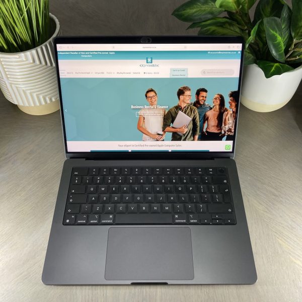 MacBook Pro 14-inch M4 10-Core CPU, 10-Core GPU - 16GB RAM - 512GB SSD (2024) - Space Black - Grade A Certified Pre-owned (Low Cycle Count) - Image 3