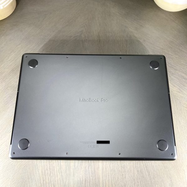 MacBook Pro 14-inch M4 10-Core CPU, 10-Core GPU - 16GB RAM - 512GB SSD (2024) - Space Black - Grade A Certified Pre-owned (Low Cycle Count) - Image 10