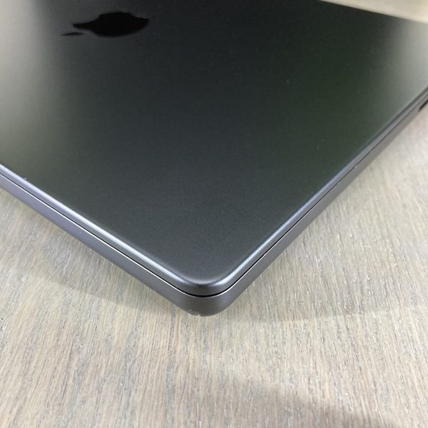 MacBook Pro 14-inch M4 10-Core CPU, 10-Core GPU - 16GB RAM - 512GB SSD (2024) - Space Black - Grade A Certified Pre-owned (Low Cycle Count) - Image 11