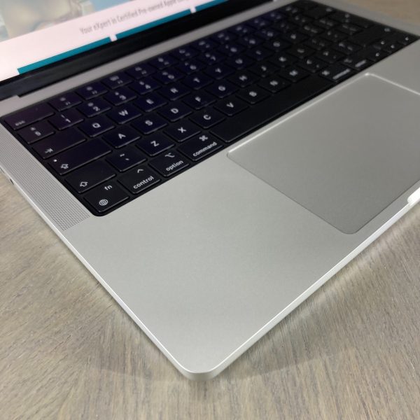 MacBook Pro 14-inch M4 10-Core CPU, 10-Core GPU - 24GB RAM - 1TB SSD (2024) - Silver - Grade A+ Certified Pre-owned (Demo unit, Mint Condition!) - Image 8