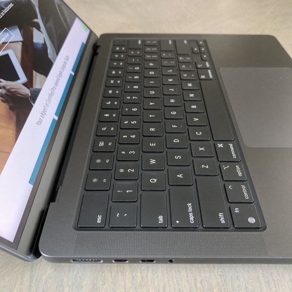 MacBook Pro 14-inch M4 Pro 14-Core CPU, 20-Core GPU - 48GB RAM - 2TB SSD (2024) - Space Black - Grade A+ Certified Pre-owned (Demo unit, Near Mint Condition!) - Image 5