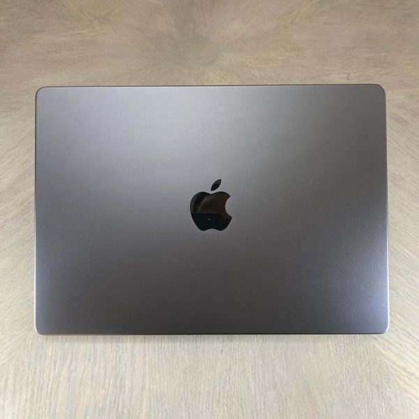 MacBook Pro 14-inch M4 Pro 14-Core CPU, 20-Core GPU - 48GB RAM - 2TB SSD (2024) - Space Black - Grade A+ Certified Pre-owned (Demo unit, Near Mint Condition!) - Image 9