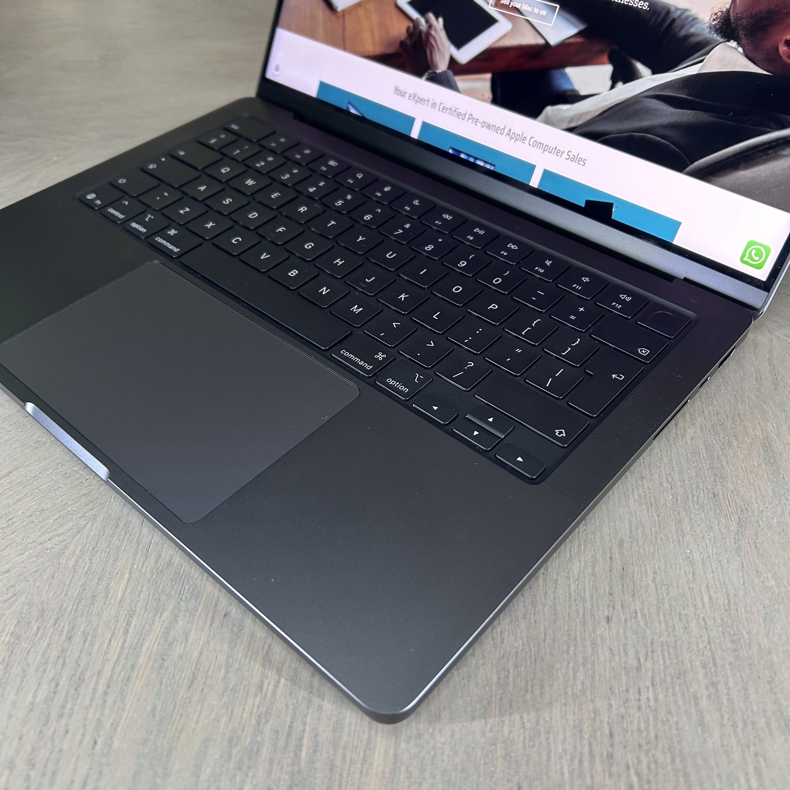 MacBook Pro 14-inch M5 10-Core CPU, 10-Core GPU-24GB RAM-1TB SSD (2025)- Space Black - Grade A+ Certified Pre-owned (Balance of Apple Warranty!) - Image 7