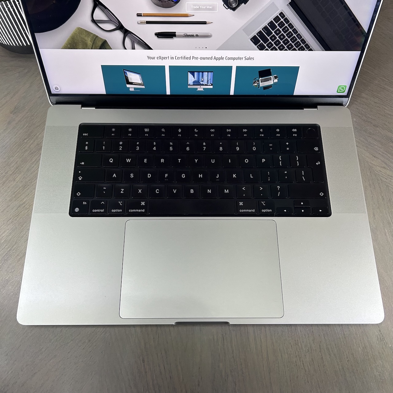 MacBook Pro 16-inch M1 Pro 10-Core CPU, 16-Core GPU - 16GB RAM - 1TB SSD (2021) - Silver - Grade A+ Certified Pre-owned (Low Cycle Count!) - Image 4