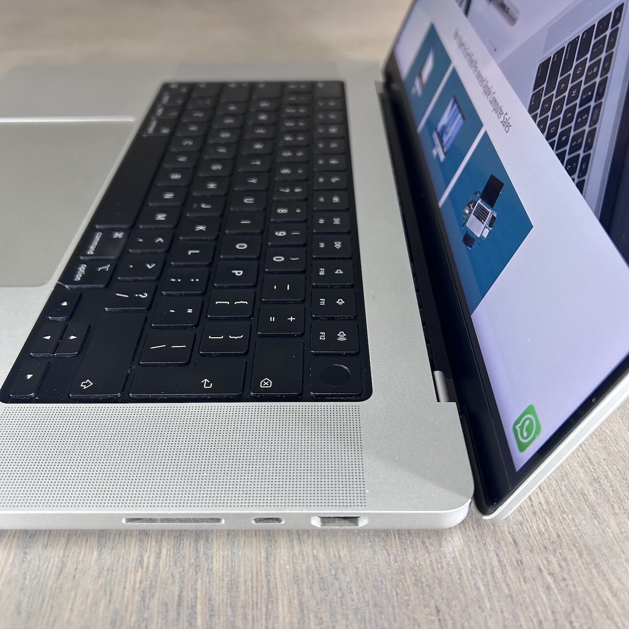 MacBook Pro 16-inch M1 Pro 10-Core CPU, 16-Core GPU - 16GB RAM - 1TB SSD (2021) - Silver - Grade A+ Certified Pre-owned (Low Cycle Count!) - Image 6