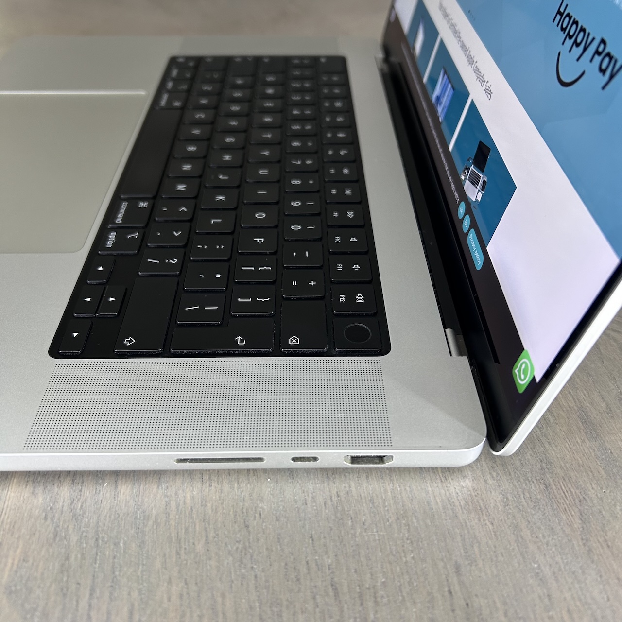MacBook Pro 16-inch M1 Pro 10-Core CPU, 16-Core GPU - 16GB RAM - 512GB SSD (2021) - Silver - Grade A+ Certified Pre-owned (Near Mint - Low Cycle Count!) - Image 6